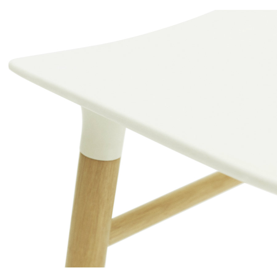 Барный стул Form с ножками из дуба 65 см, белый Normann Copenhagen 602780 - Вид №7