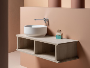 Одиночный подвесной умывальник из ясеня