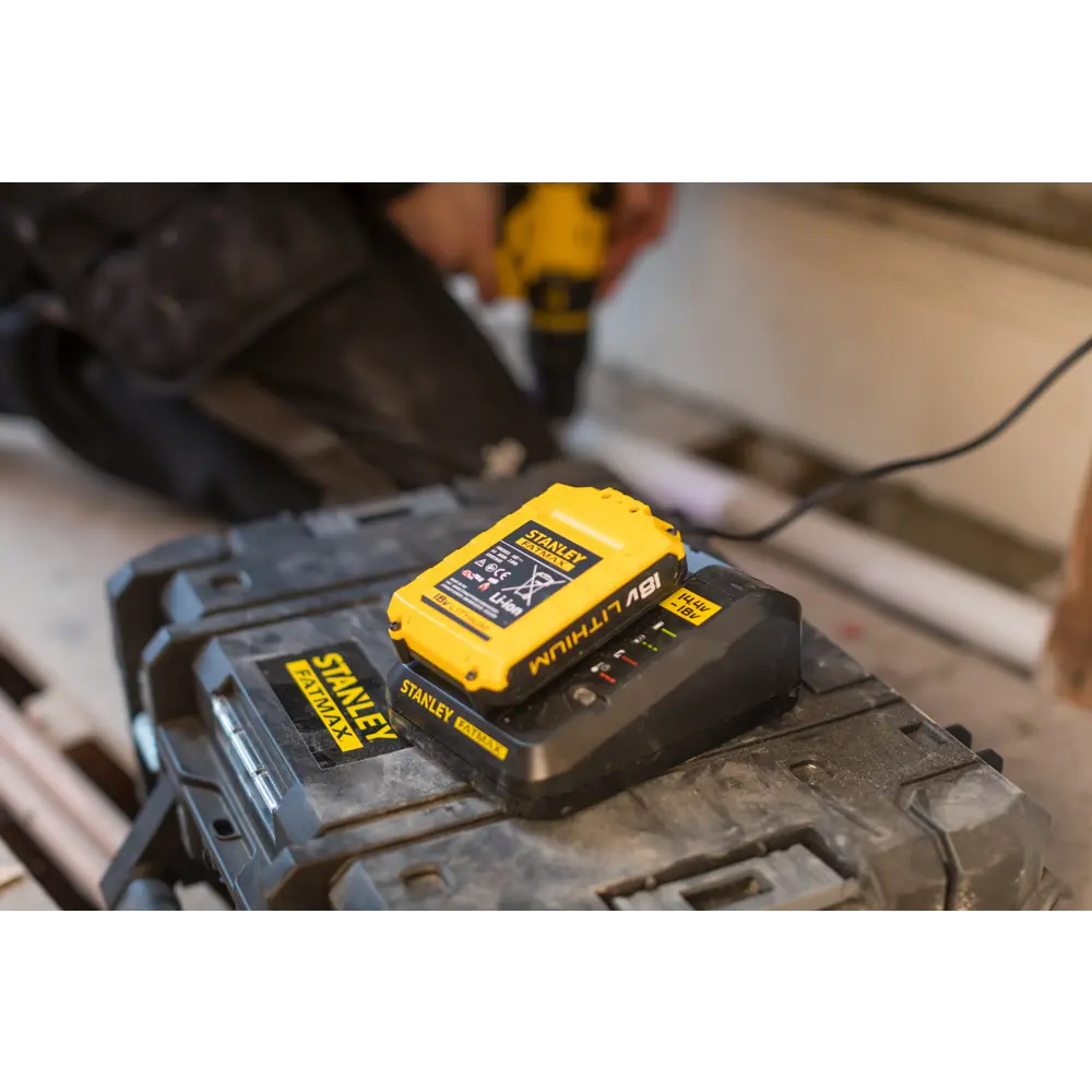 Аккумулятор Stanley Fatmax FMC687L-XJ, 18 В Li-ion 2 Ач STLM-2160661 - Вид №2
