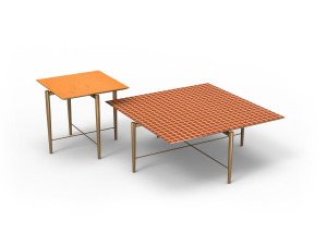 Квадратный металлический журнальный столик