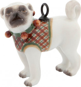 10614996 Meissen Подвеска 3,5см "Мопс в зеленом ошейнике с красными бубенцами и клетчатой попоне" Фарфор