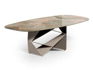 Стеклянный стол для гостиной