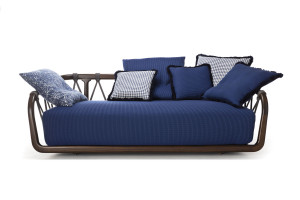 3-местный диван из красного дерева и ткани