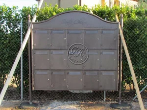 GH LAZZERINI Почтовый ящик для улицы