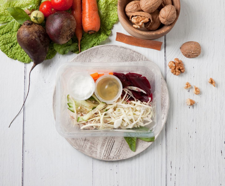 6902 Салат творожный с орехами и курицей Вкусляндия  - Вид №1