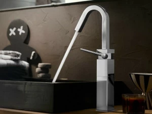 Nobili Rubinetterie Смеситель для раковины, однорычажный Cube Cb00568cr