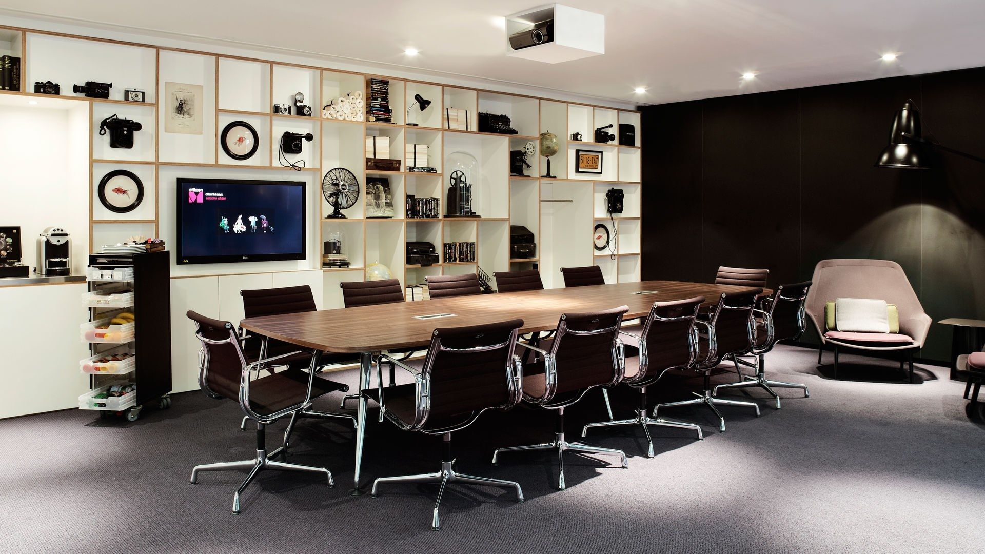 Тканевый стул с подлокотниками VITRA Eames Aluminium Group ARCH-00094304 - Вид №12