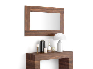 Прямоугольное зеркало в рамке из меламинированной стены