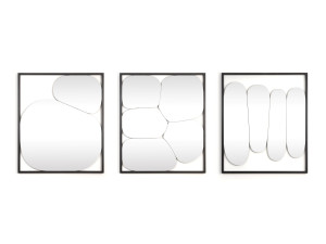 Настенное зеркало в рамке