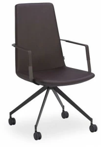 B&T Design Офисное кресло в коже на козелке с подлокотниками Zone