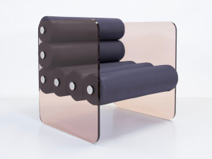 Кресло с подлокотниками