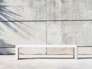 Скамейка из армированного волокном бетона без спинки