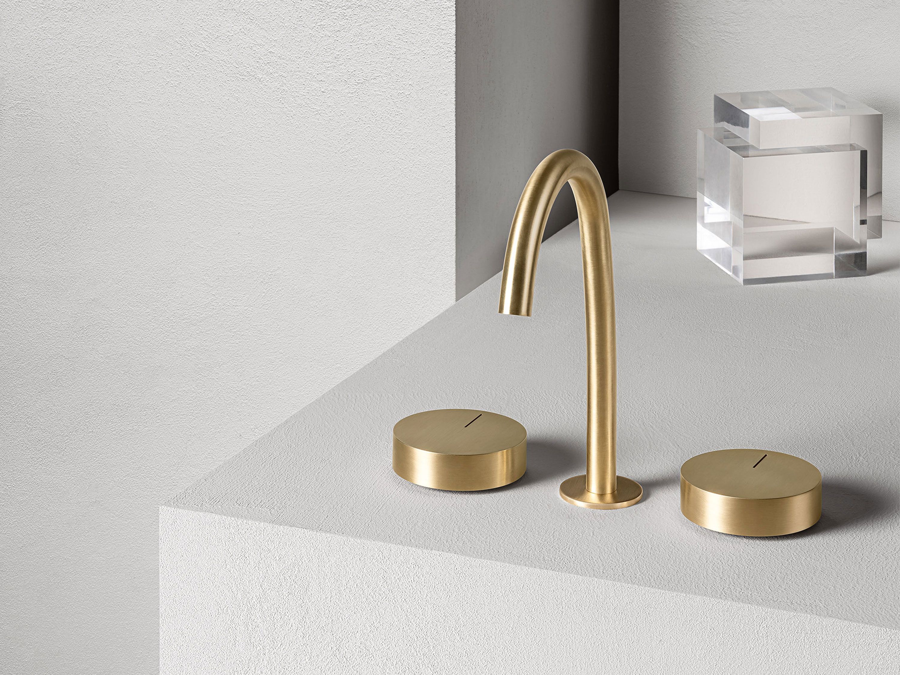 Смеситель для раковины с 3 отверстиями QD Magistro Lab Eternal ARCH-00006716