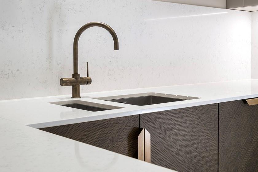 TM Italia Cucine Угловая кухня с полуостровом и колоннами D90 sun-id-1480262 - Вид №2