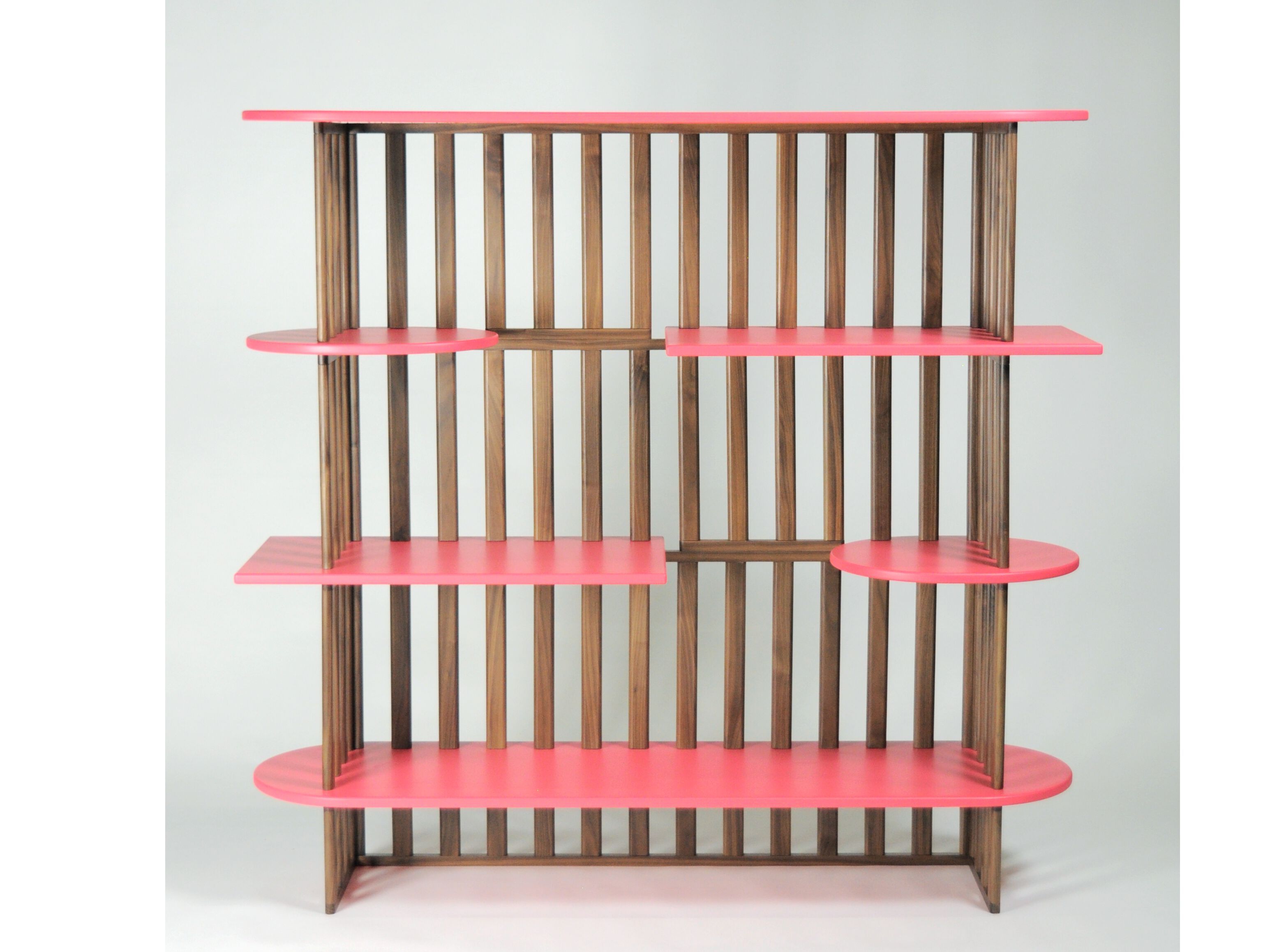 Книжный шкаф из массива дерева с четырьмя полками Medulum ARCH-00097158 - Вид №1