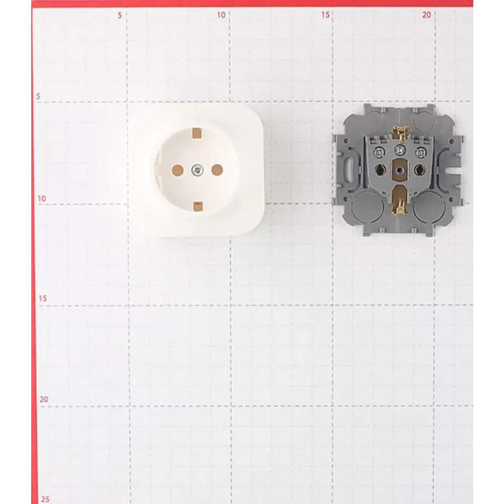 Розетка накладная Legrand Quteo с заземлением для открытого монтажа 16151305 STLM-1109573 - Вид №4