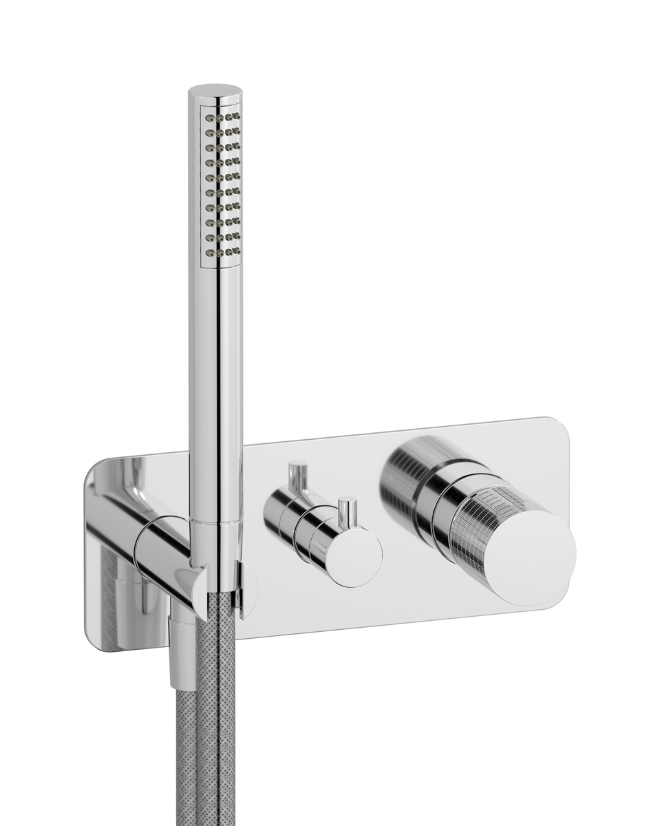 Внешние части встроенного в стену смесителя на 2 потребителя в комплекте с душевым гарнитуром. WE ARE IB ga313cc Chrome Gatsby