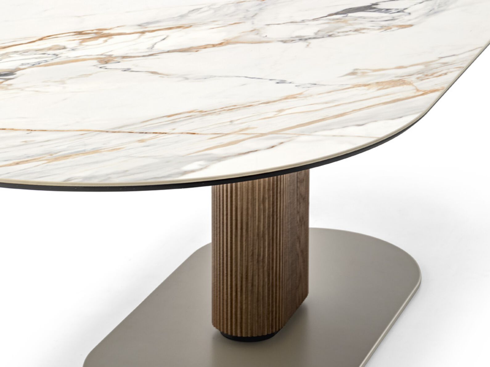 Мраморный стол с ореховым основанием Calligaris CAMEO ARCH-00047590