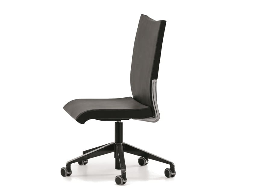 Эргономичное кожаное офисное кресло с 5 спицами TALIN Avia ARCH-00000549