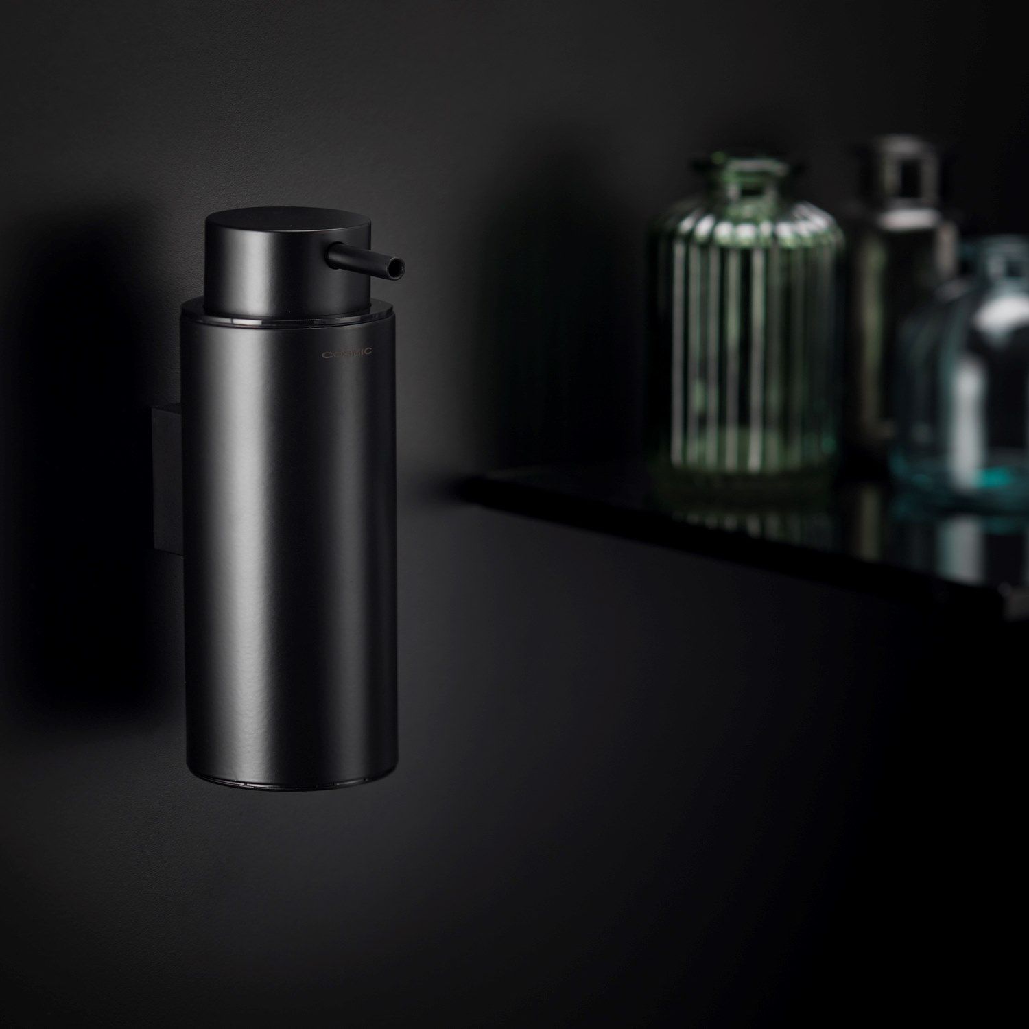 Настенный дозатор мыла из нержавеющей стали Cosmic Black &amp ARCH-00077487 - Вид №9