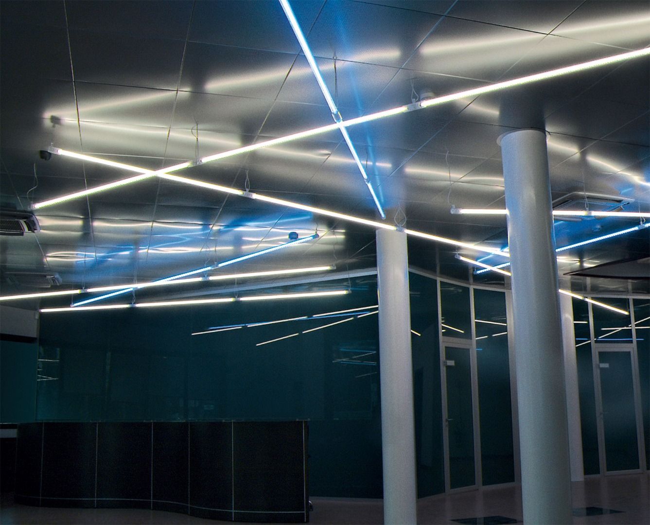 Люминесцентная подвесная лампа из поликарбоната Martinelli Luce Шанхай ARCH-00110281 - Вид №5