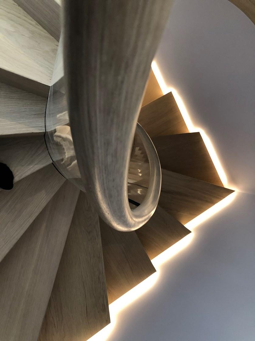 Siller Treppen Винтовая винтовая лестница из дерева со светодиодной подсветкой Zig-zag sun-id-1447413 - Вид №2