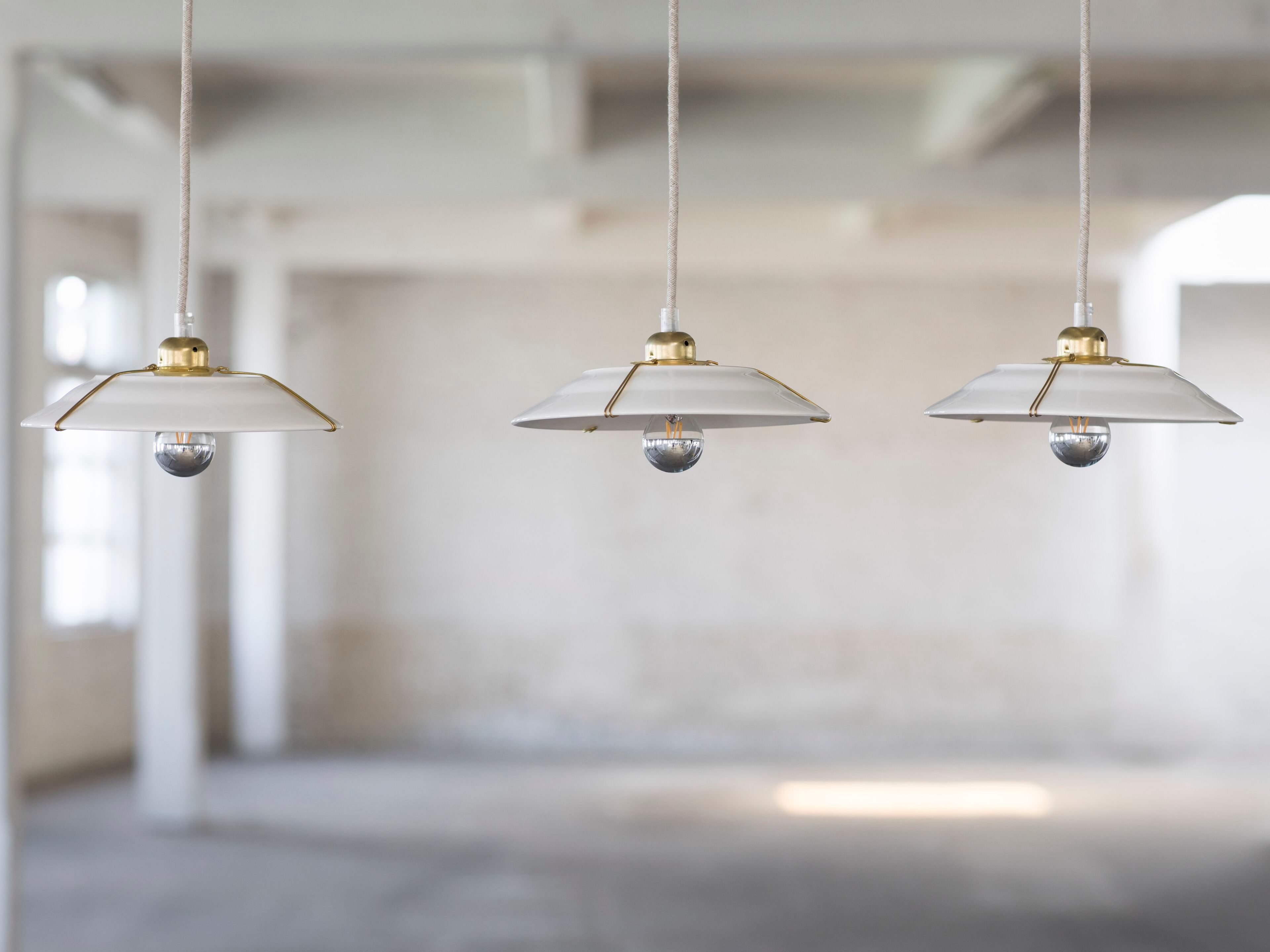 Керамический светодиодный подвесной светильник Serax Switch ARCH-00011494