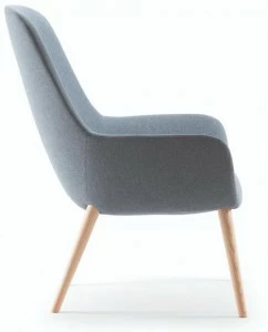 Quadrifoglio Кресло в современном стиле, обитое тканью, с 4-мя спицами и подлокотниками. City