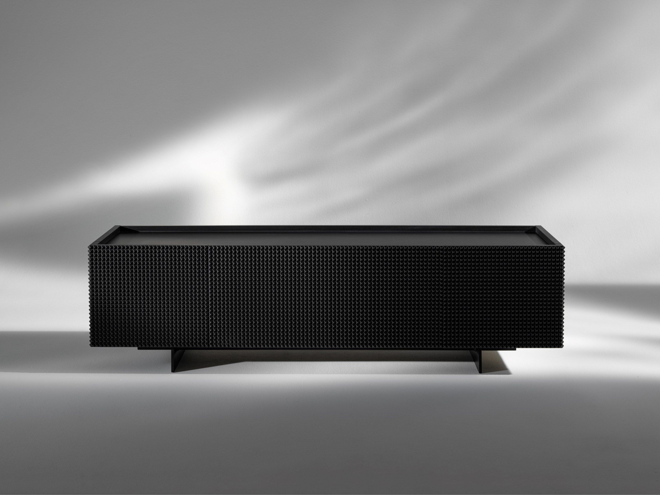 Деревянный низкий ТВ-шкаф ALBEDO Alfieri ARCH-00029727