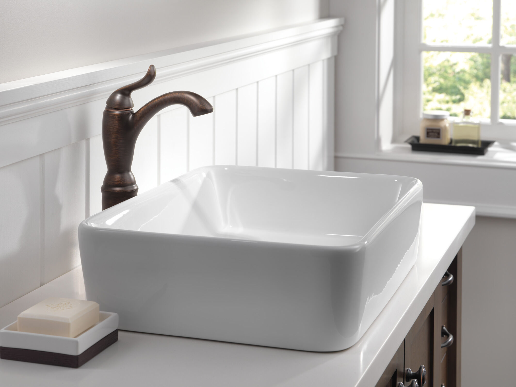 794-RB-DST Смеситель для ванной комнаты с одной ручкой Delta Faucet Linden Венецианская бронза  - Вид №4