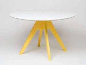 Radis Круглый обеденный стол из лакированной фанеры Special treasures