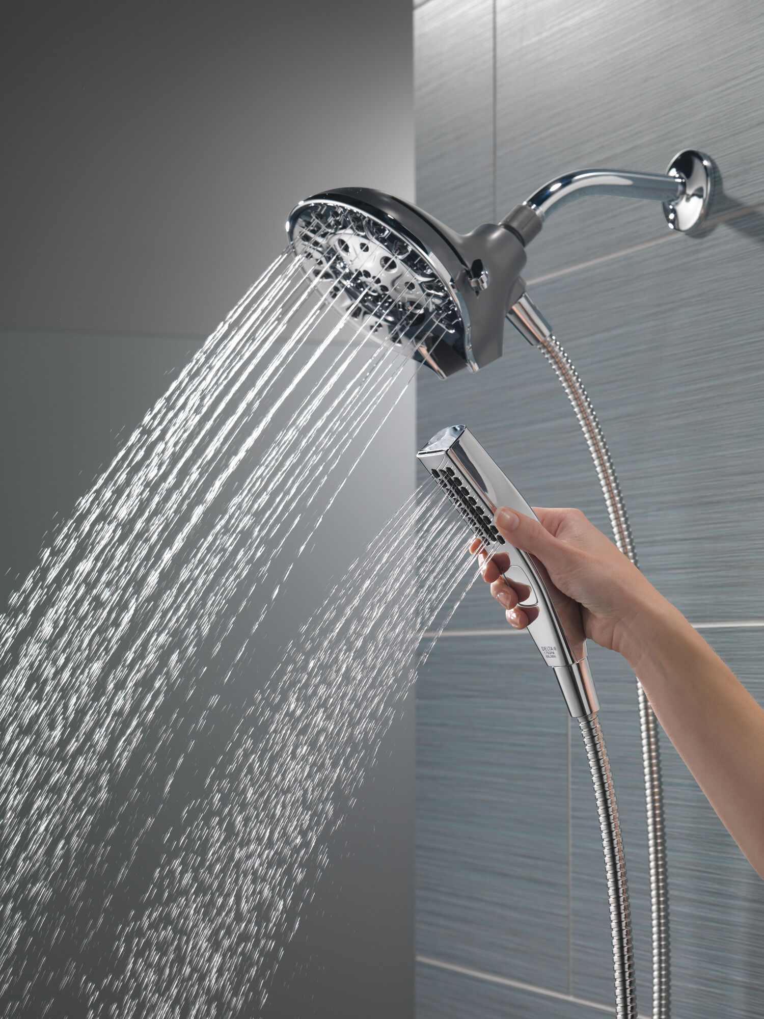 75505 H2Okinetic® In2ition® Душ два в одном с 5 настройками Delta Faucet Delta Хром - Вид №11