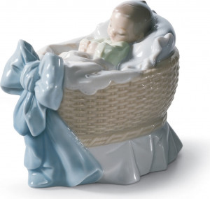 10669019 LLADRO Фигурка Lladro "Сокровище (мальчик)" 7х9см Фарфор