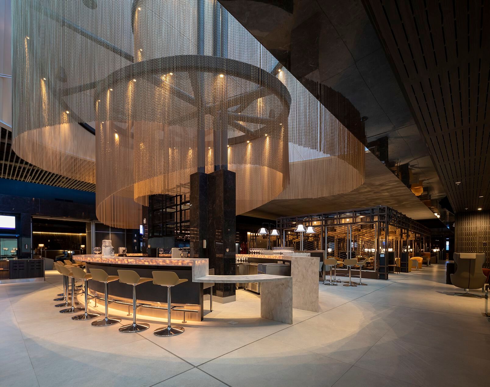 Алюминиевая цепь водопад занавес Kriskadecor LATAM LOUNGE SANTIAGO ARCH-00070527 - Вид №1