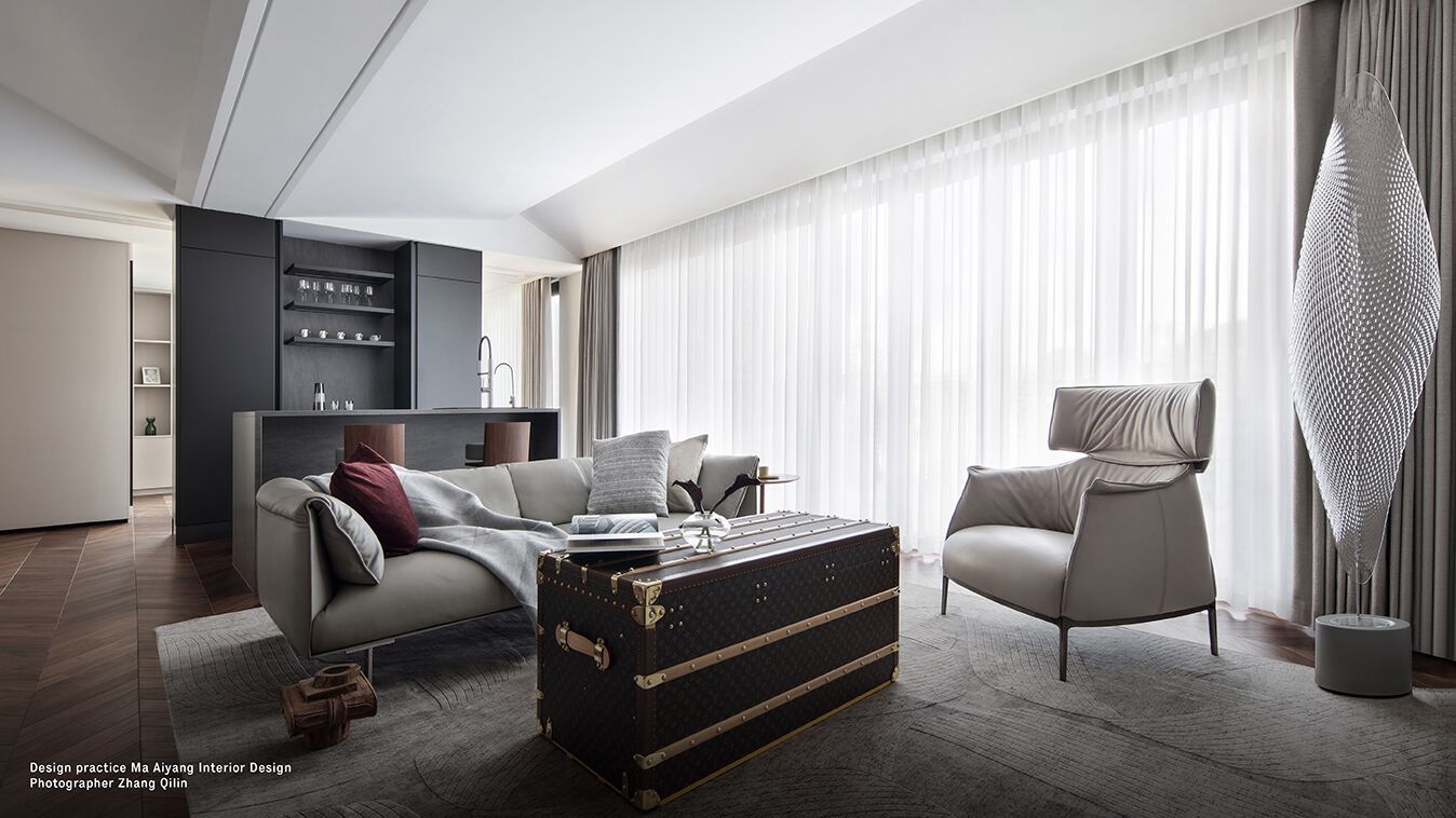 Тканевое кресло с подголовником и подлокотниками Poltrona Frau коллекция - диваны и кресла ARCH-00082443 - Вид №1