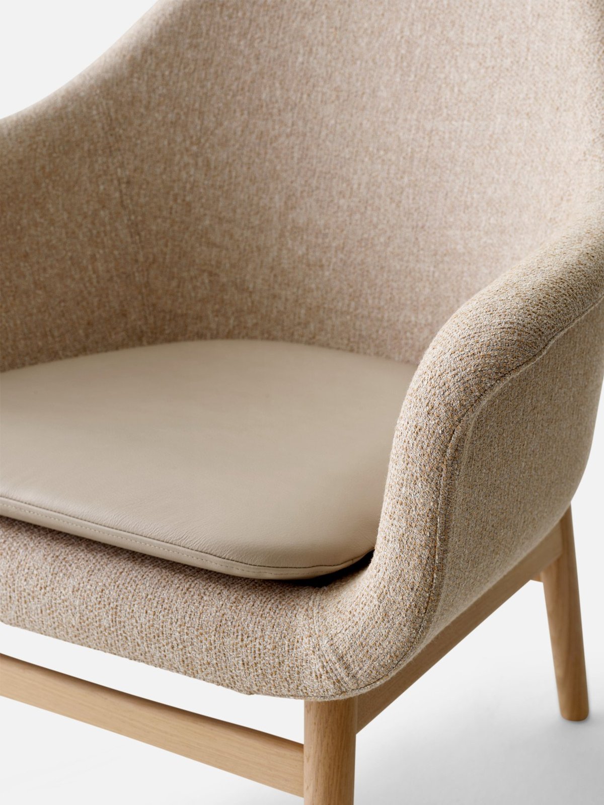 9255202-014K08ZZ MENU Кресло для отдыха Harbour Грецкий орех | Саванна - 672 / Тень - 20296  - Вид №1