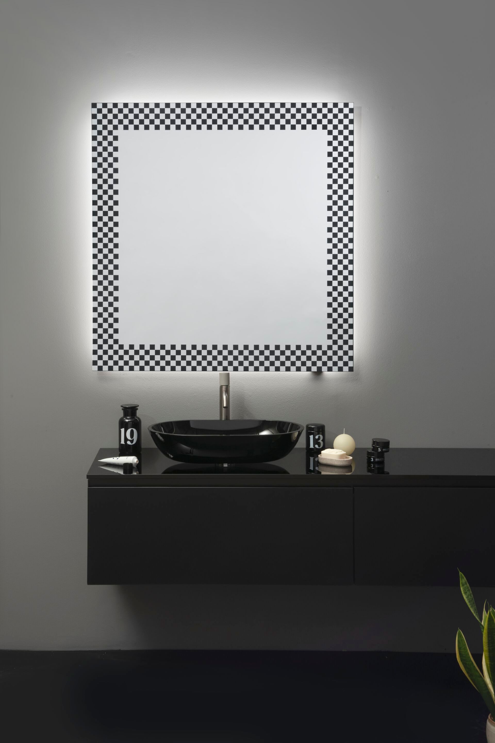 Настенное зеркало ARTELINEA SCACCOMATTO ARCH-00121845 - Вид №1