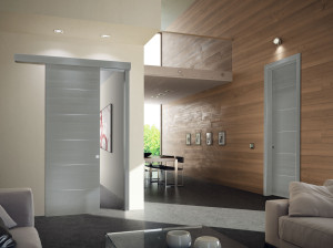 Деревянная дверь