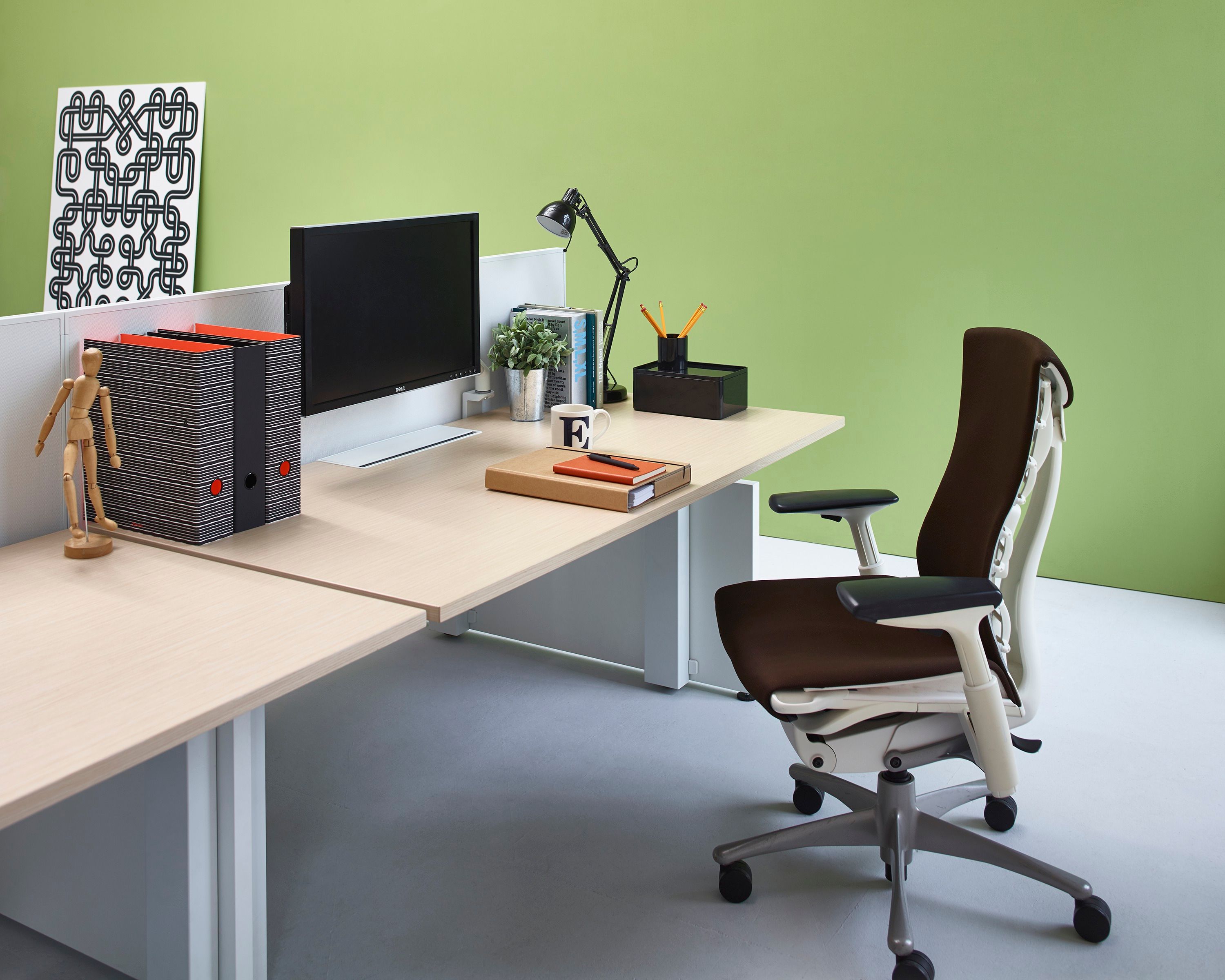 Эргономичный поворотный офисный стул с колесами Herman Miller EMBODY ARCH-00071256 - Вид №10