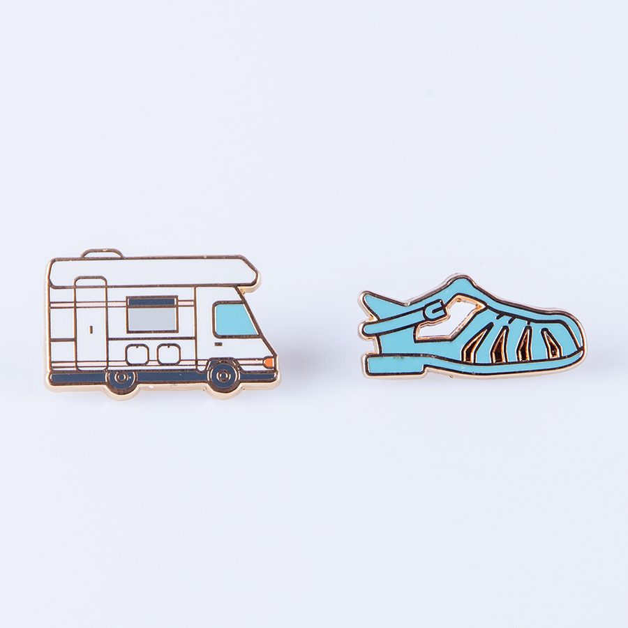 DYPINSHOL Набор из 2-х металлических булавок pinaholic holidays Doiy 