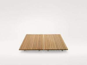 Деревянный прямоугольный низкий журнальный столик