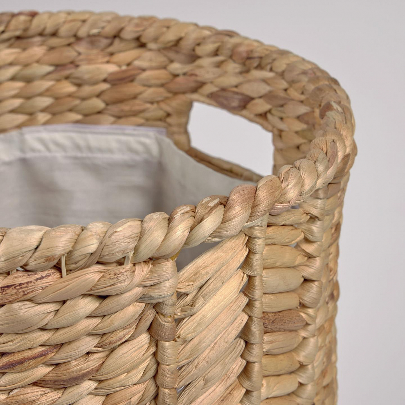 100209 Корзина из водяного гиацинта La Forma Zaya 