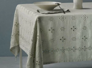 Society Limonta Вышитая льняная скатерть Bijou