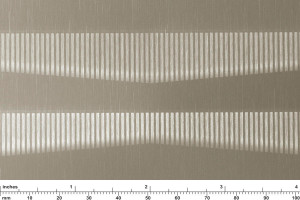 FSRT626 Плавленое белое золото с сатинированной отделкой с узором карбона. Forms-surfaces 