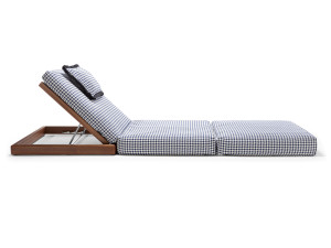 Шезлонг из красного дерева