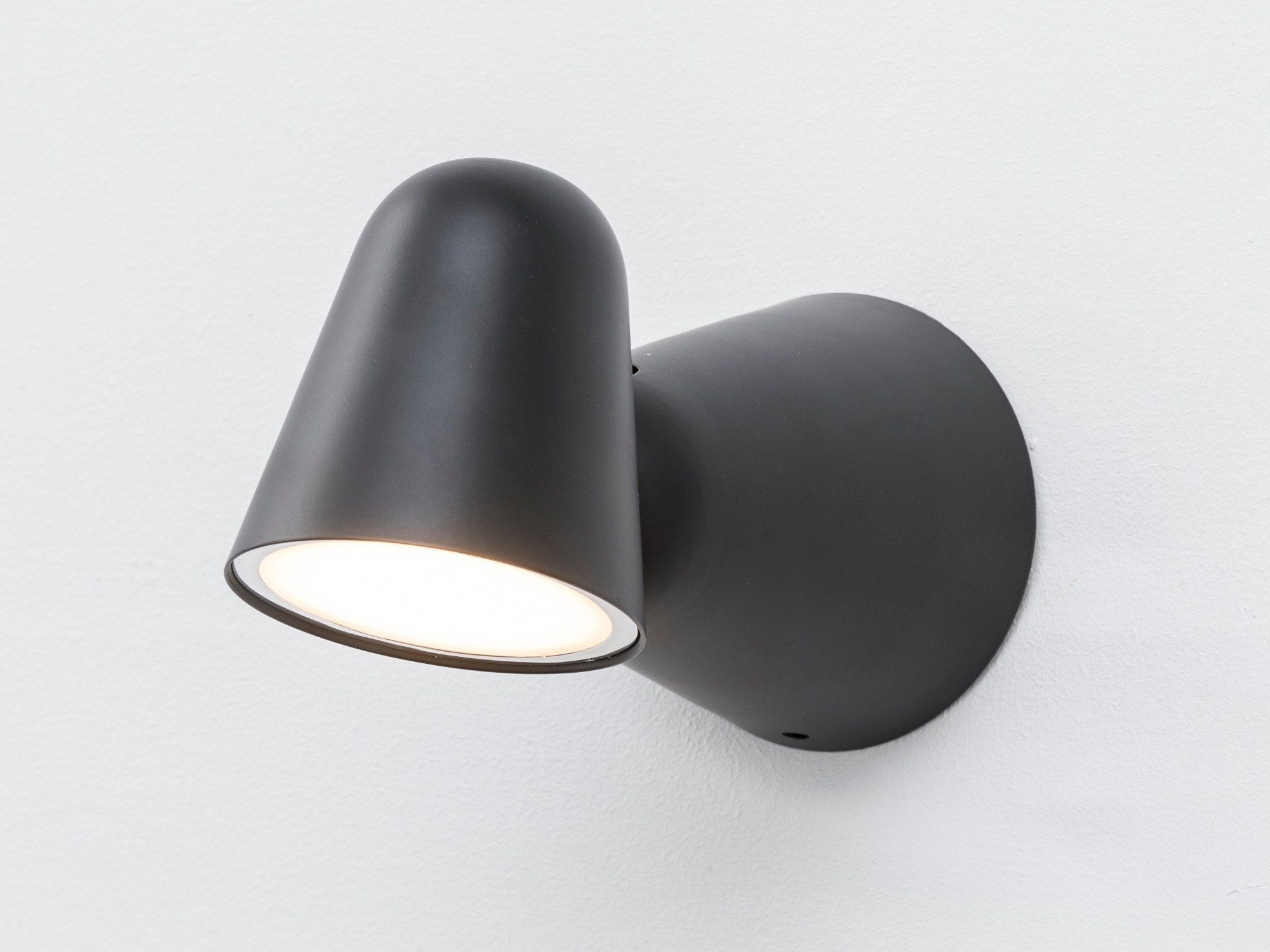 Регулируемый светодиодный настенный светильник Formagenda Peppone ARCH-00065868 - Вид №1