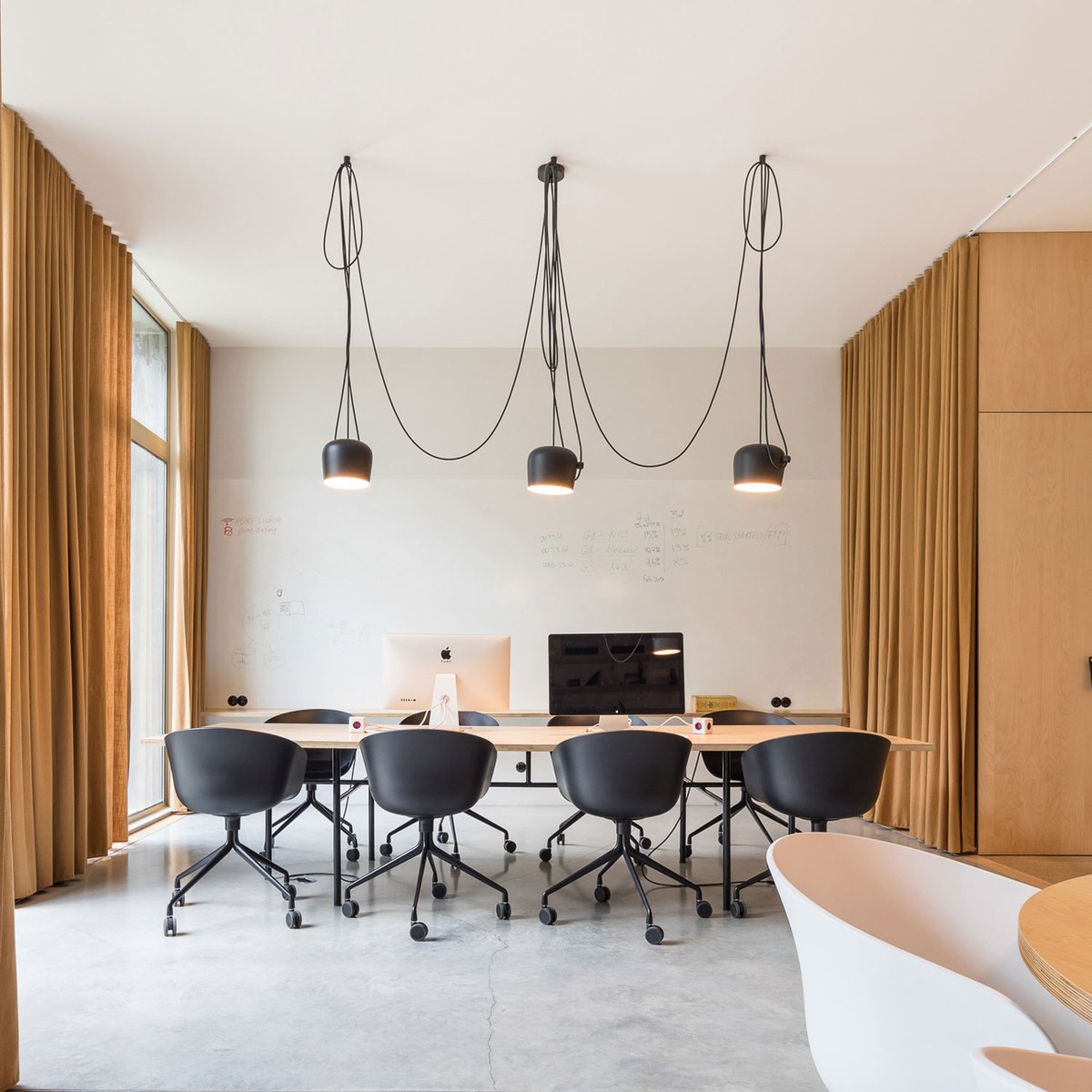 Flos AIM F0090030 черный подвесной светильник 116911 - Вид №1