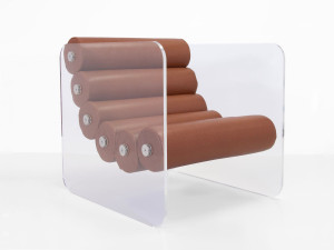 Кресло с подлокотниками