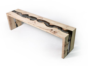 Скамейка из массива дерева и смолы
