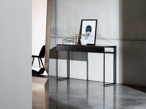 Стеклянная прямоугольная консоль